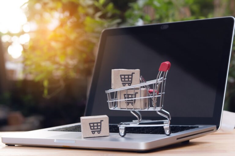 The AI Revolution in Online Shopping: A New Era of E-Commerce | Steve Ferreira